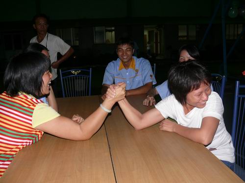 庆中秋迎国庆-伟昌铝材