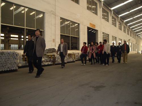 潘总率团考察山东分公司-伟昌铝材