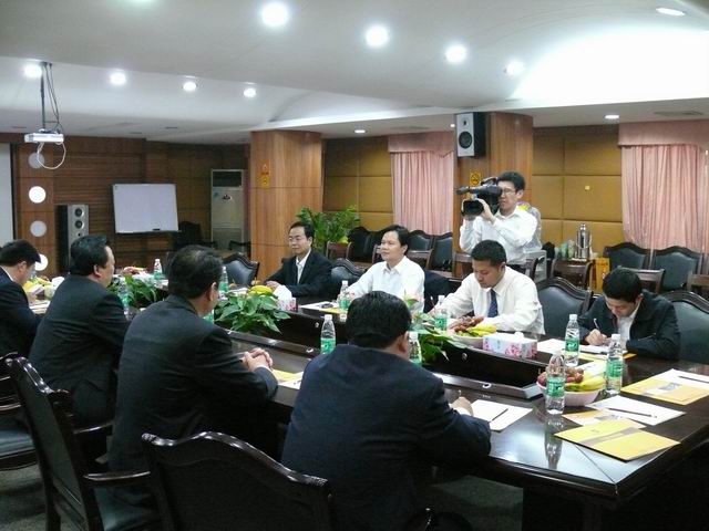 临朐县向导到我公司考察-伟昌铝材