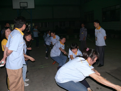 迎奥运、庆五一-伟昌铝材