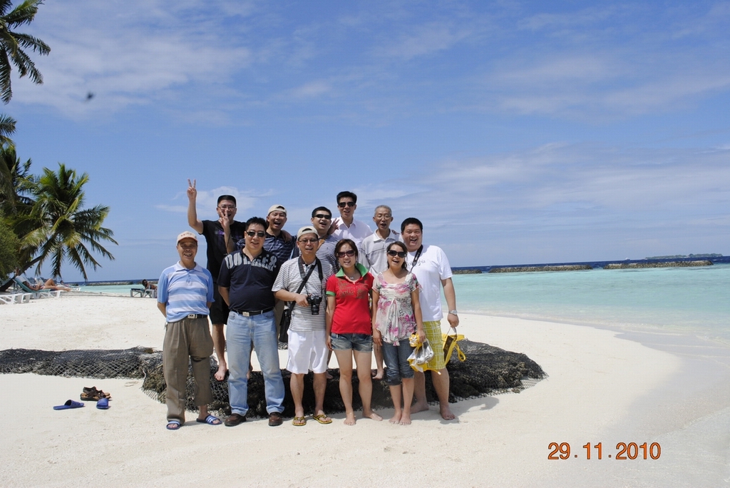 伟昌温情，，点燃十大经销商火热之旅-伟昌铝材