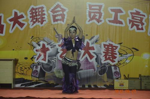 9393体育庆中秋佳节，，，，，，员工齐为祖国庆生-伟昌铝材