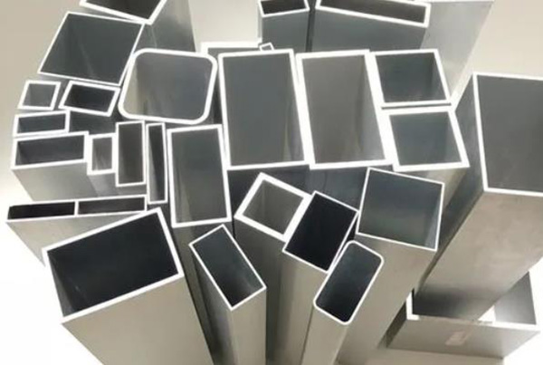 空心铝材是怎样挤压成型的?