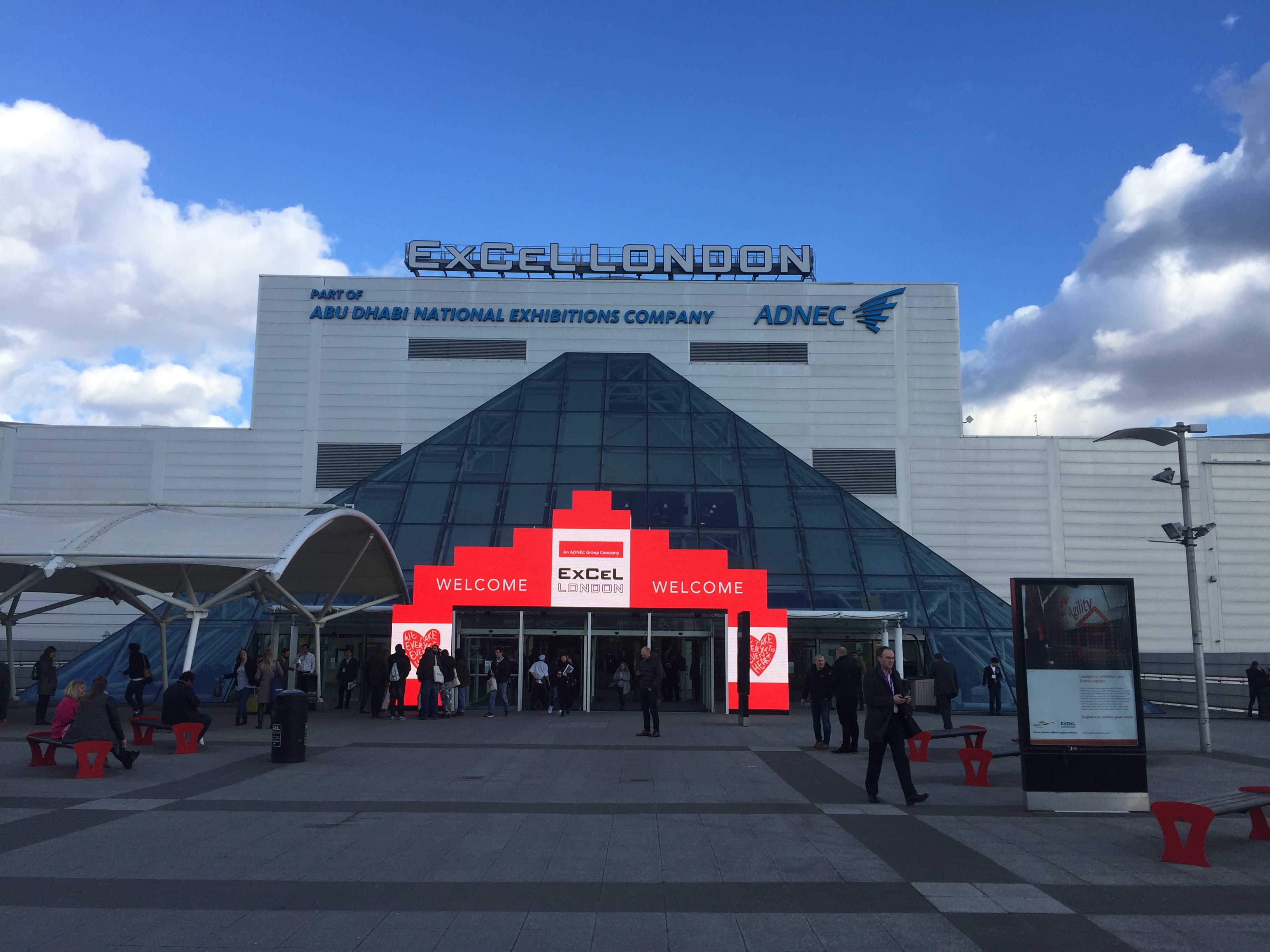 9393体育铝业首登英国伦敦绿色建材展会，，，开启欧洲展会之旅