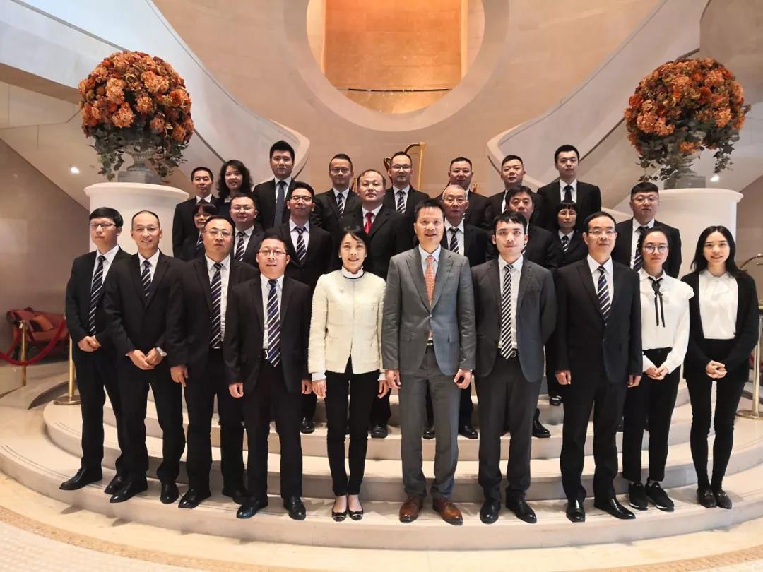 【9393体育动态】9393体育铝业集团2019年度高管总结聚会圆满竣事！